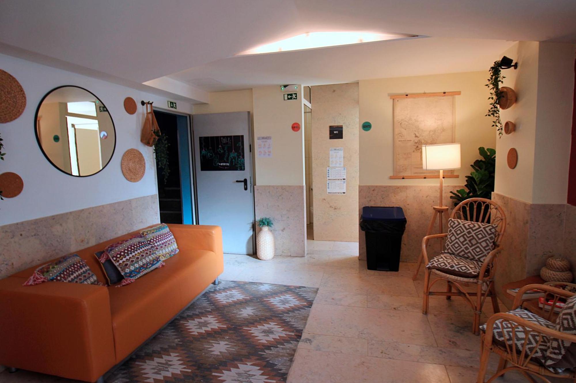 Wot Lisbon Nomad Hostel Ngoại thất bức ảnh